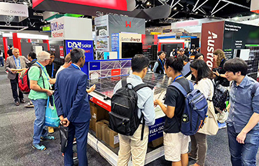 Austra Energy Showcased Full-Screen PV Modules with DAH Solar at the Smart E 